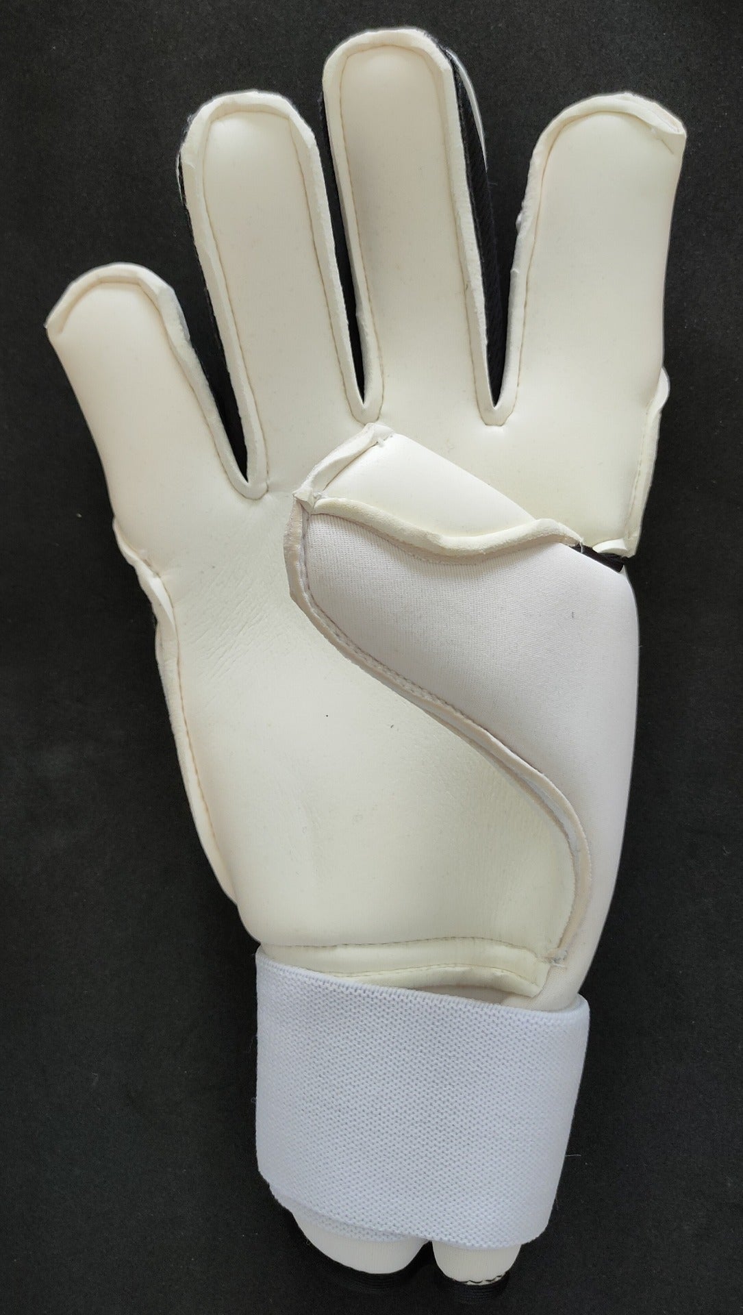 guanti per calcio a 11