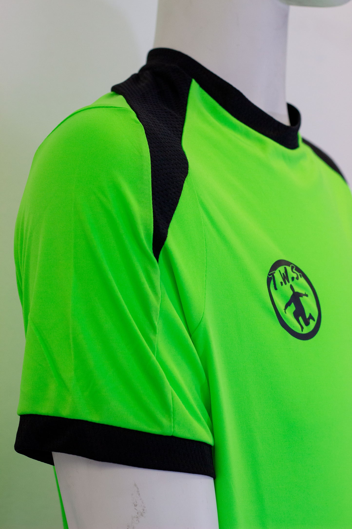 Completo da Allenamento T.W.S. – Maglia e Pantaloncini