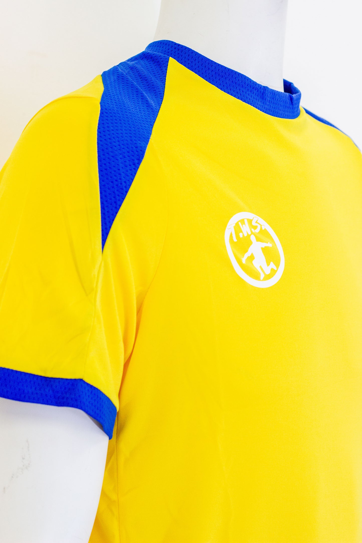 Completo da Allenamento T.W.S. – Maglia e Pantaloncini